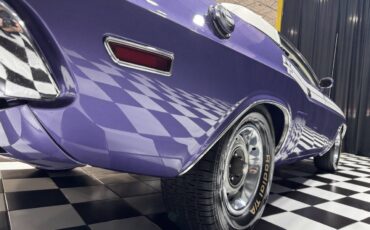 Dodge-Challenger-1971-Coupe-28