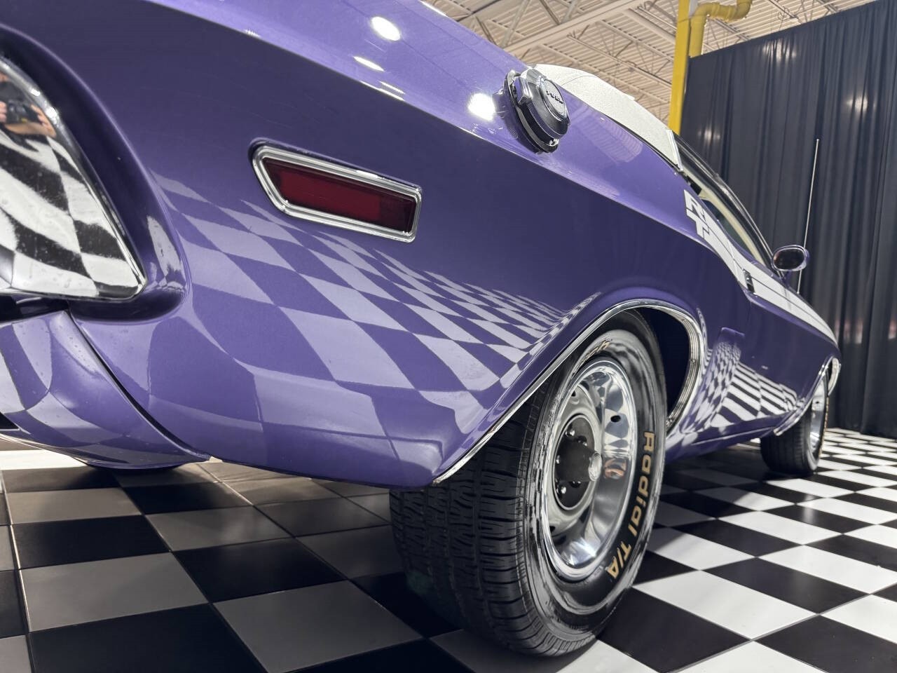 Dodge-Challenger-1971-Coupe-28