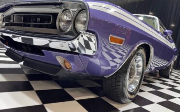 Dodge-Challenger-1971-Coupe-33