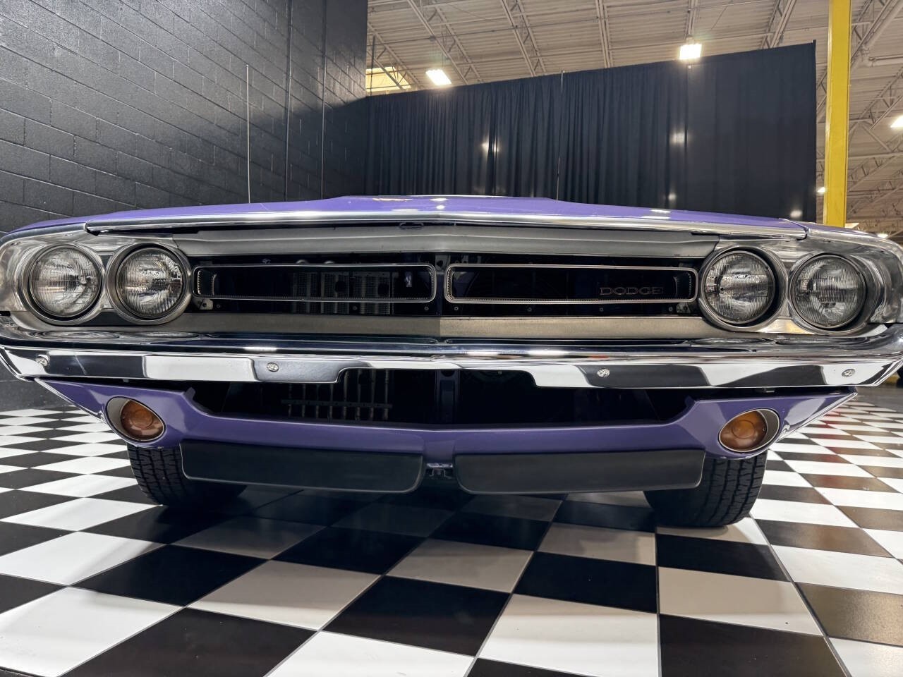 Dodge-Challenger-1971-Coupe-34