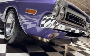 Dodge-Challenger-1971-Coupe-35