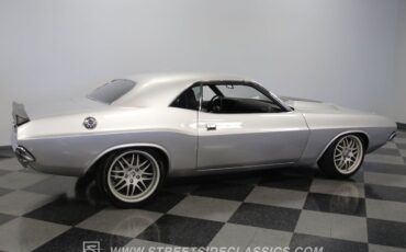 Dodge-Challenger-1972-Coupe-14
