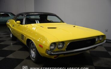 Dodge-Challenger-1972-Coupe-20