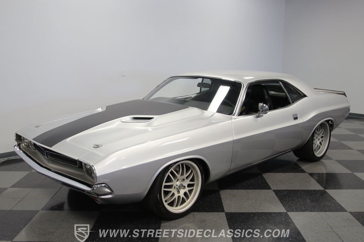 Dodge-Challenger-1972-Coupe-22