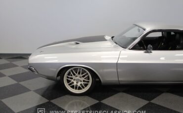 Dodge-Challenger-1972-Coupe-26