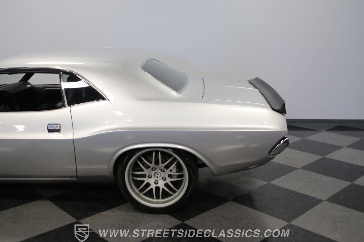 Dodge-Challenger-1972-Coupe-27