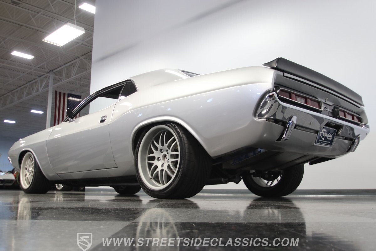 Dodge-Challenger-1972-Coupe-28