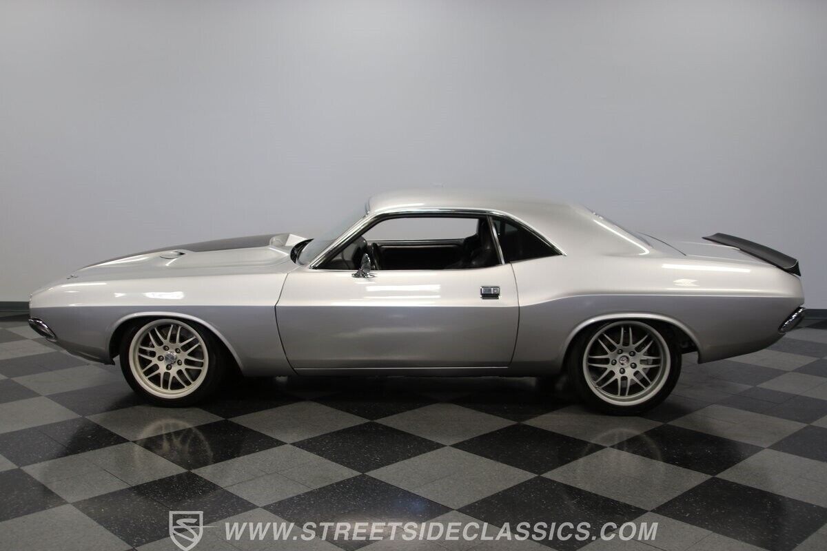 Dodge-Challenger-1972-Coupe-3