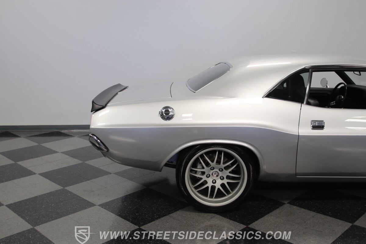 Dodge-Challenger-1972-Coupe-34