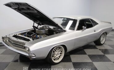 Dodge-Challenger-1972-Coupe-37