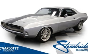 Dodge-Challenger-1972-Coupe