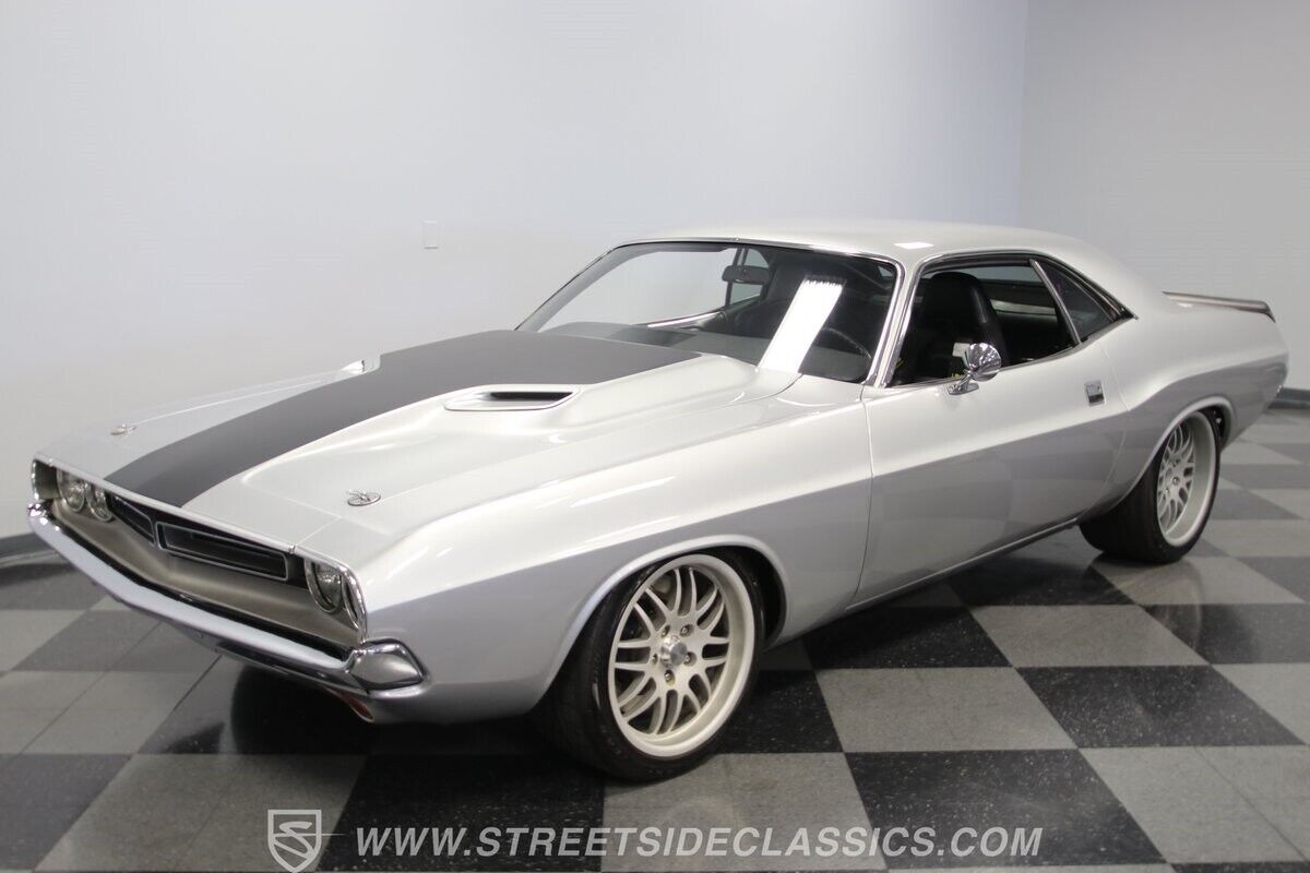Dodge-Challenger-1972-Coupe-5