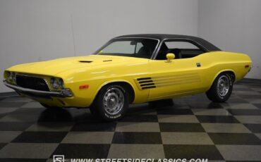 Dodge-Challenger-1972-Coupe-7