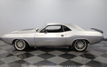 Dodge-Challenger-1972-Coupe-7