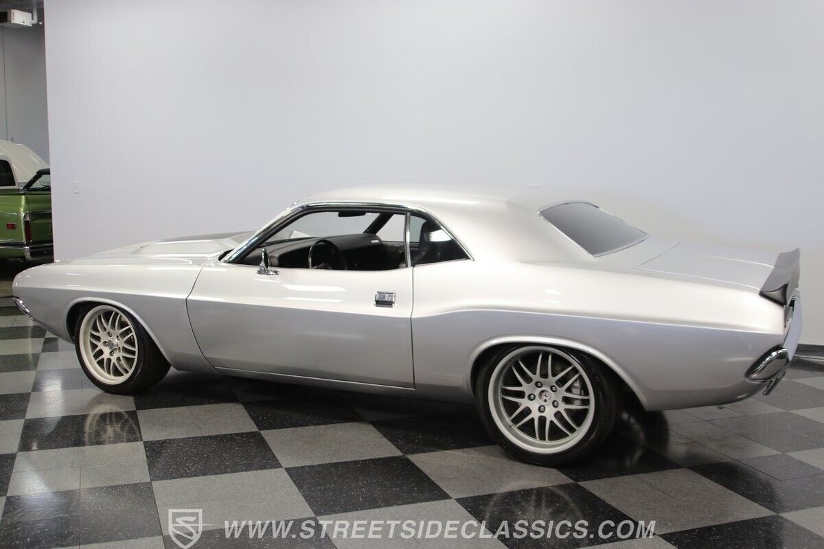 Dodge-Challenger-1972-Coupe-8