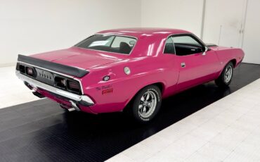 Dodge-Challenger-1972-Hardtop-4