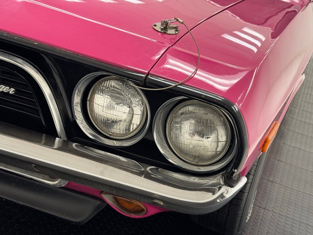 Dodge-Challenger-1972-Hardtop-9