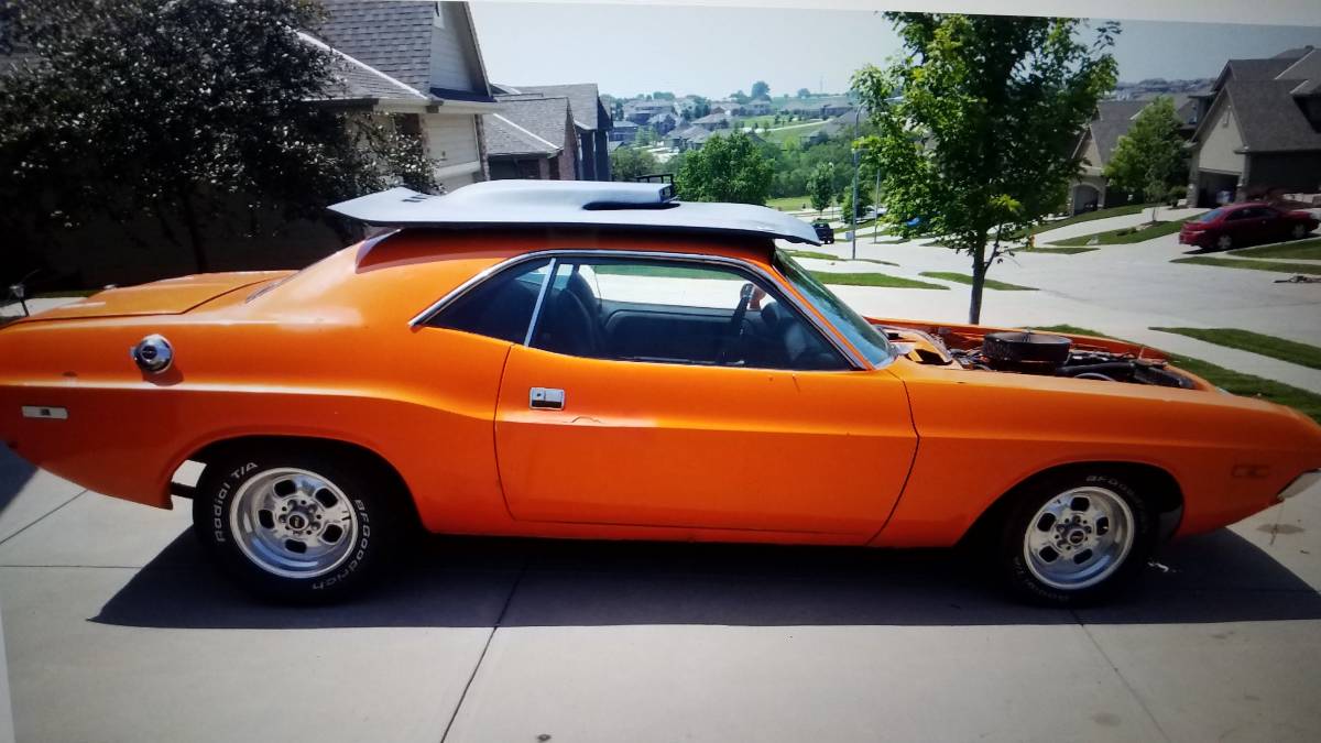 Dodge-Challenger-1973-12