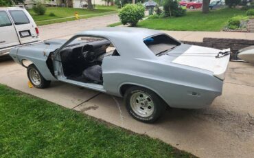 Dodge-Challenger-1973-3