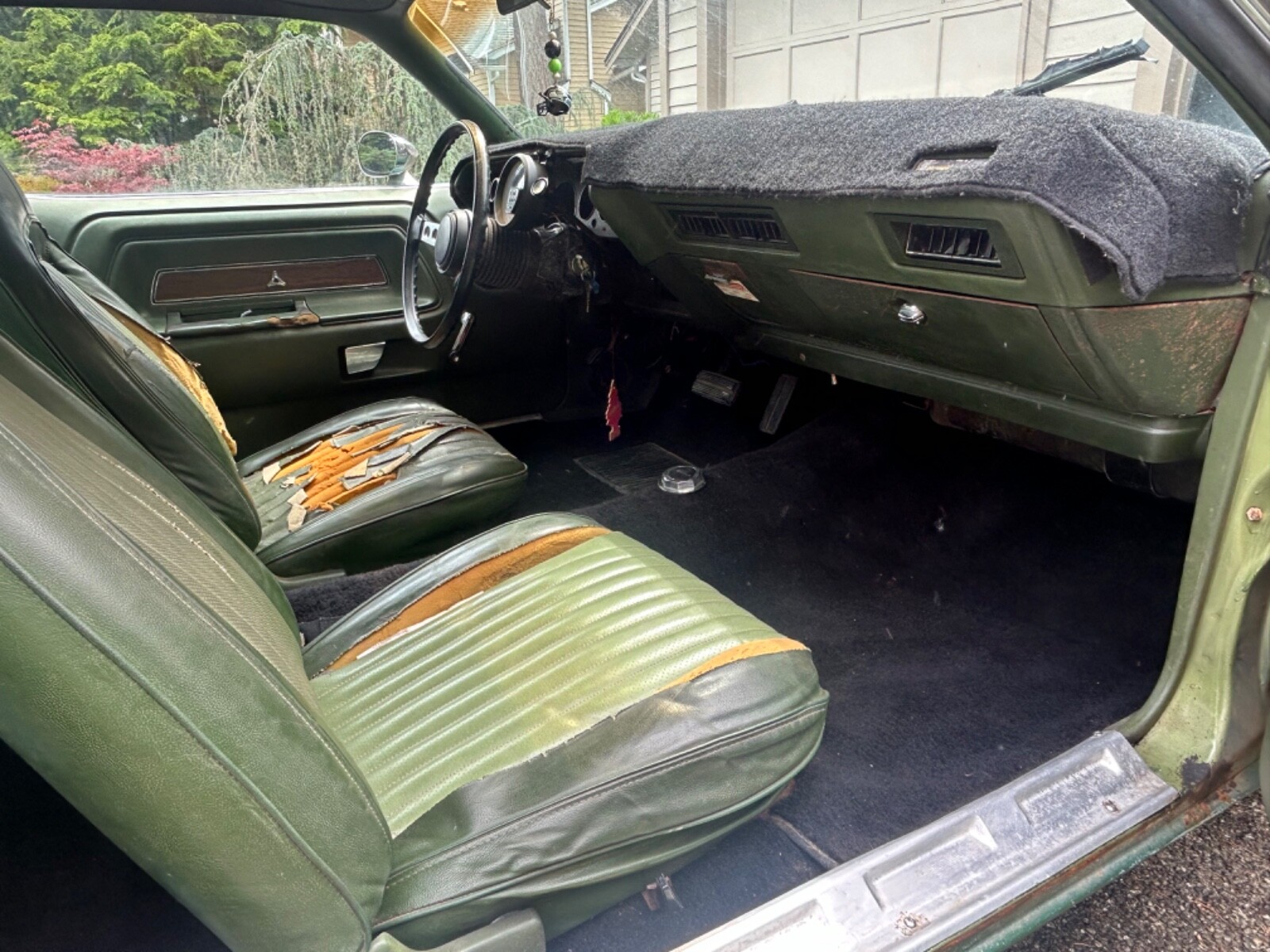 Dodge-Challenger-1973-Coupe-21