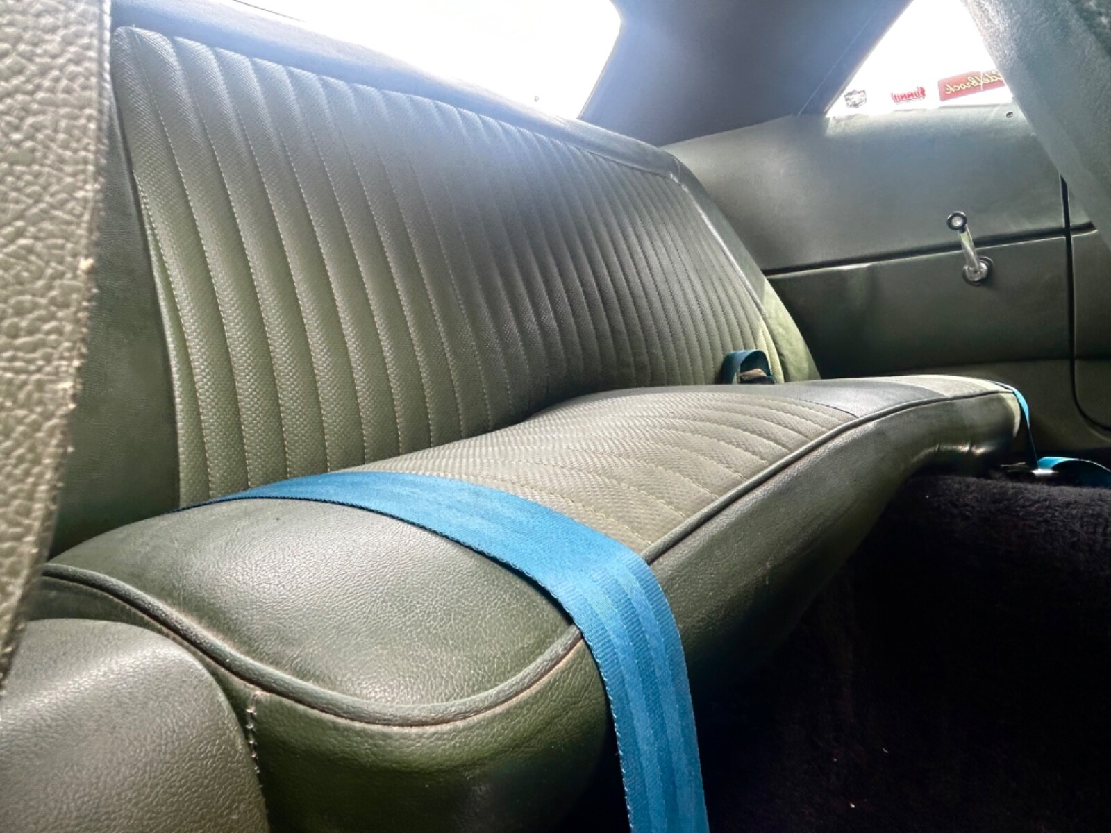 Dodge-Challenger-1973-Coupe-39