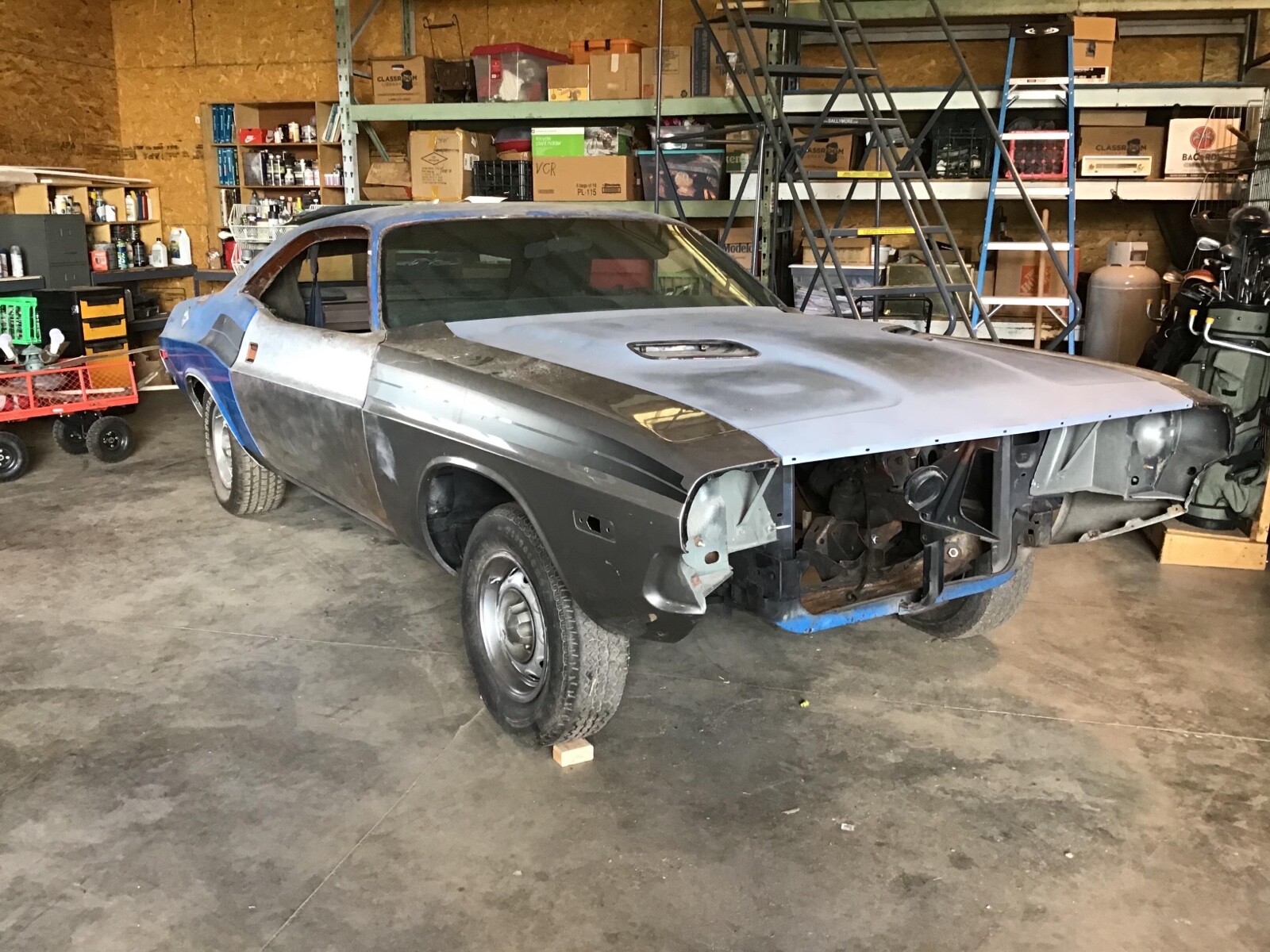 Dodge-Challenger-1974-Coupe-2