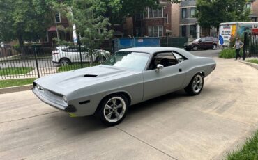Dodge-Challenger-rt-1973-2