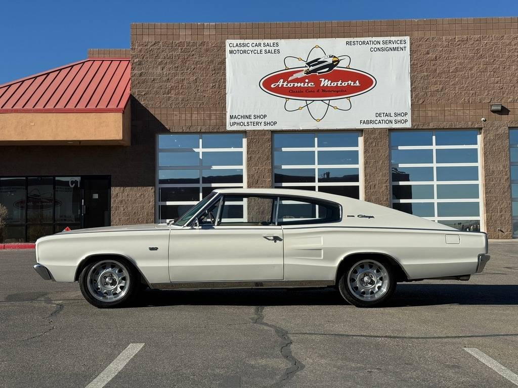 Dodge-Charger-1966-white-5