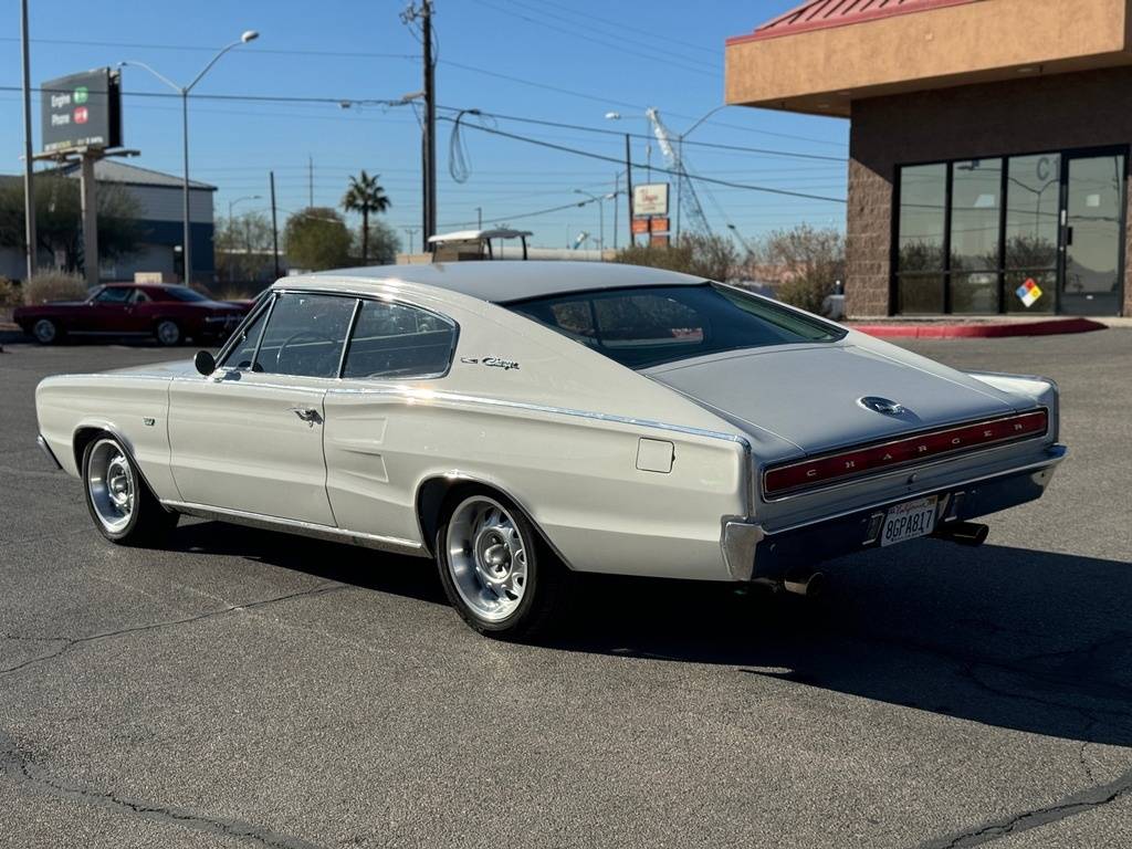 Dodge-Charger-1966-white-7