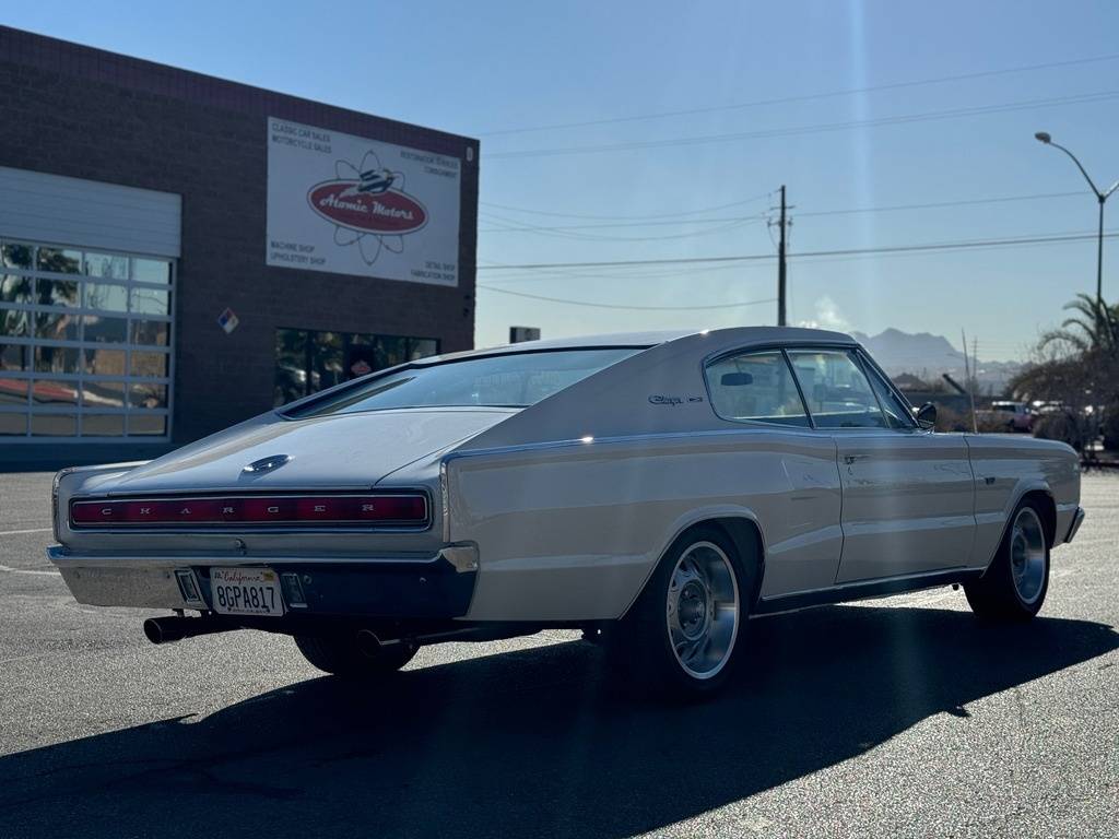 Dodge-Charger-1966-white-9