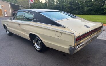 Dodge-Charger-1967-6