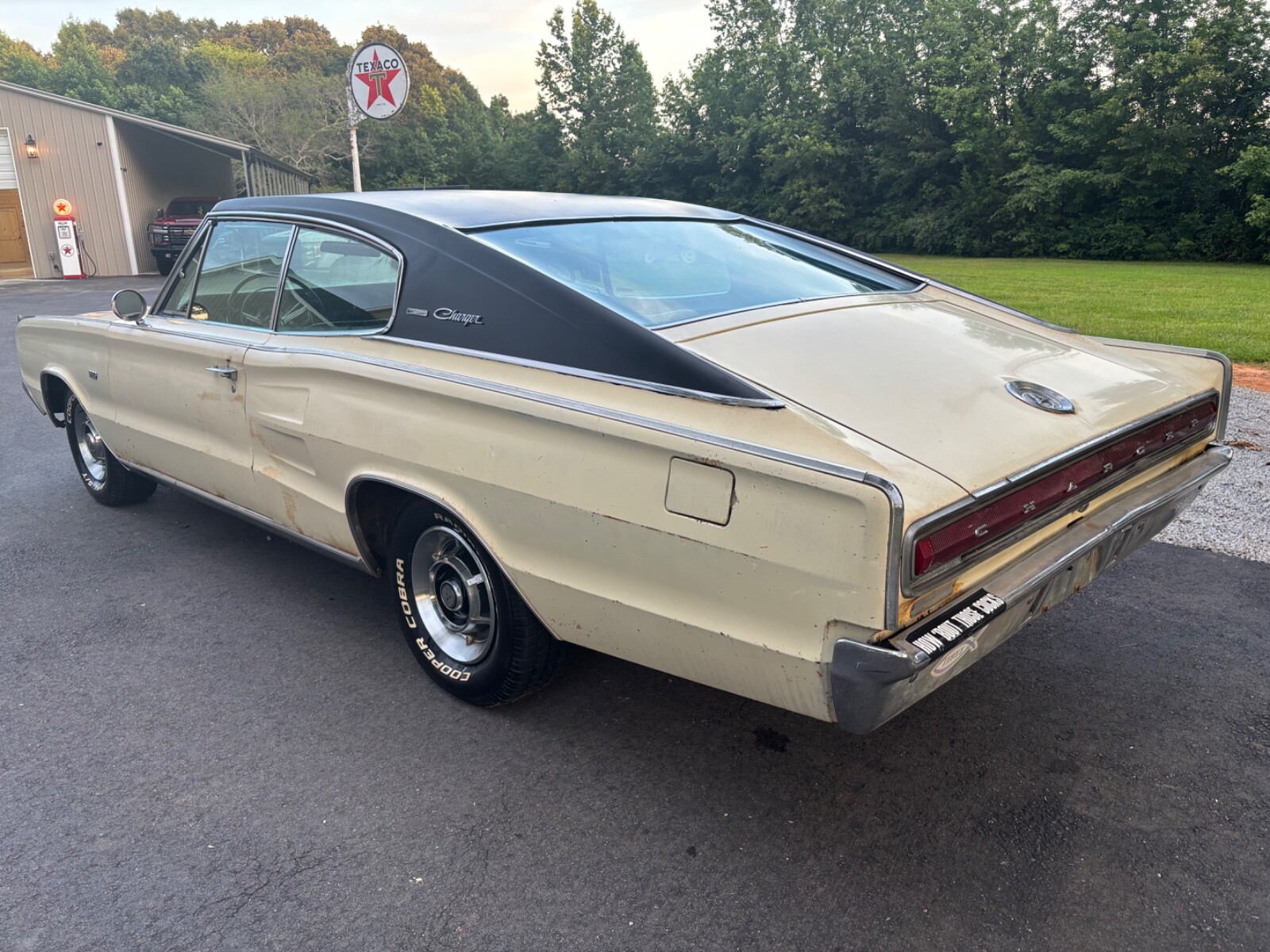 Dodge-Charger-1967-6