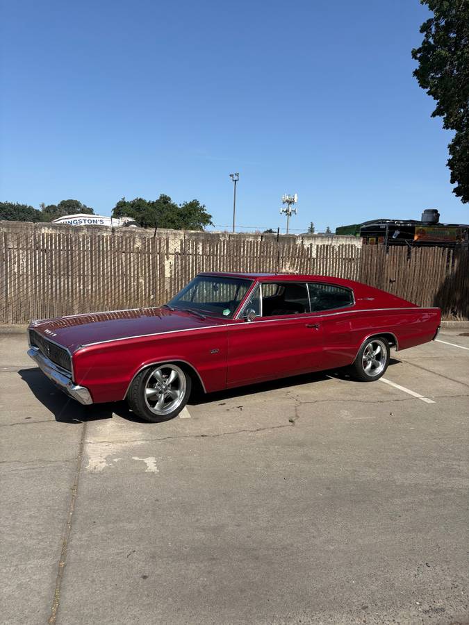 Dodge Charger  1967 red