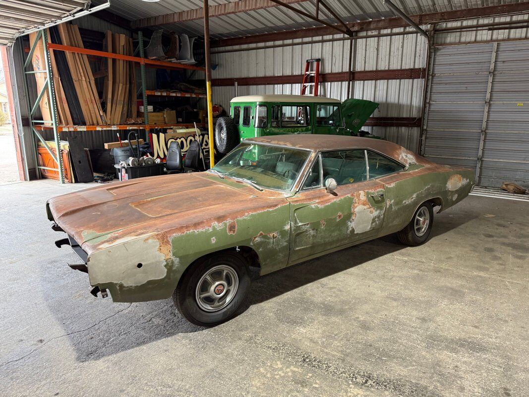 Dodge-Charger-1968-1