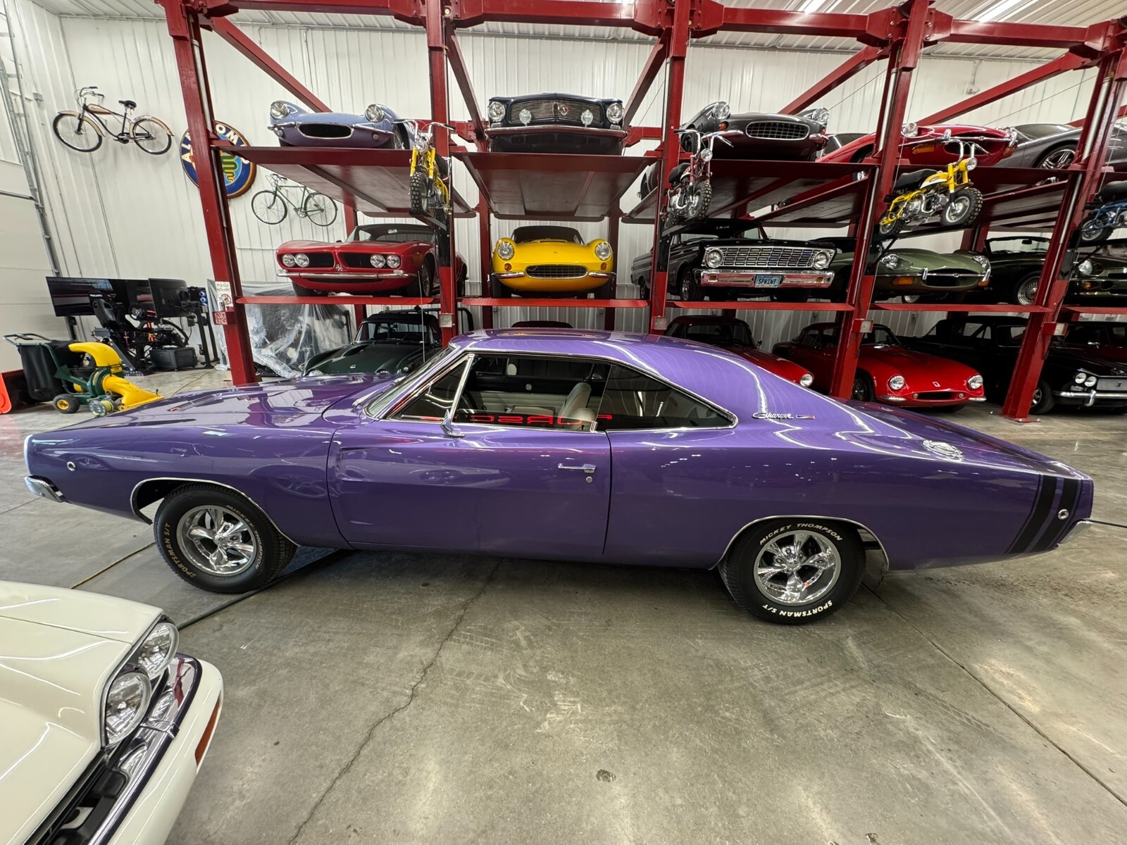Dodge-Charger-1968-1