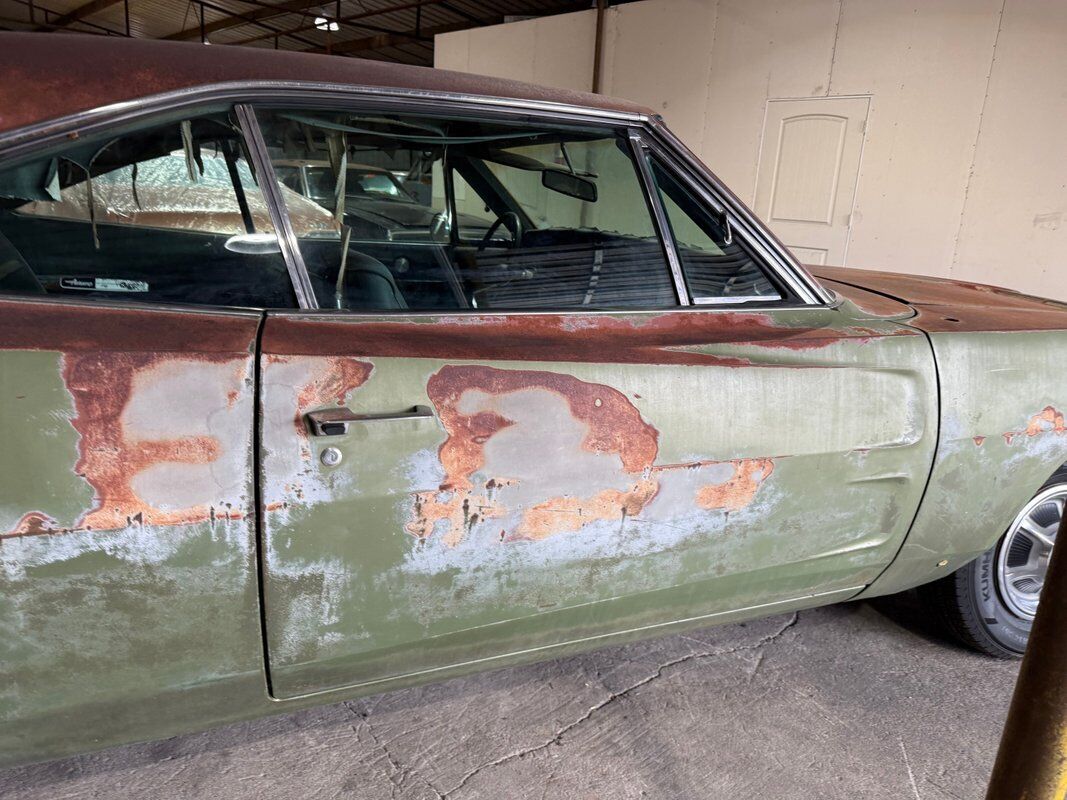 Dodge-Charger-1968-25