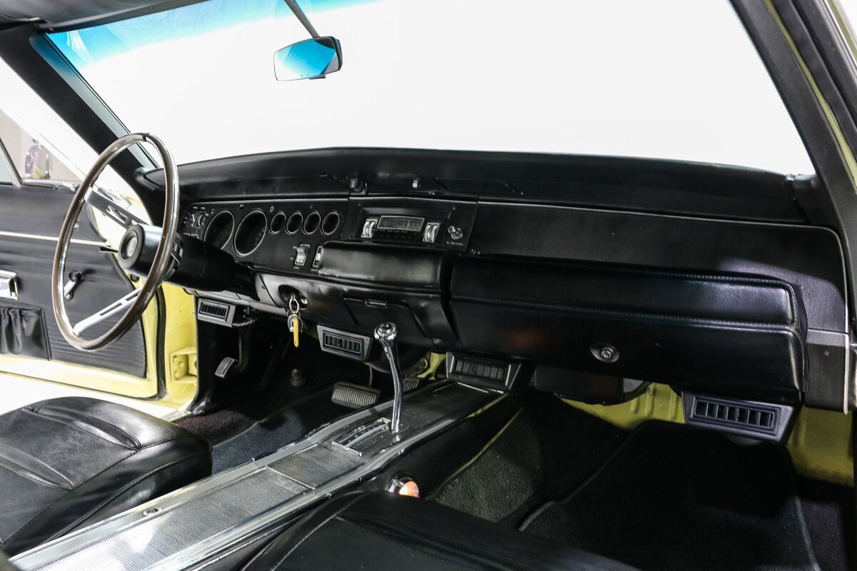 Dodge-Charger-1968-Coupe-16