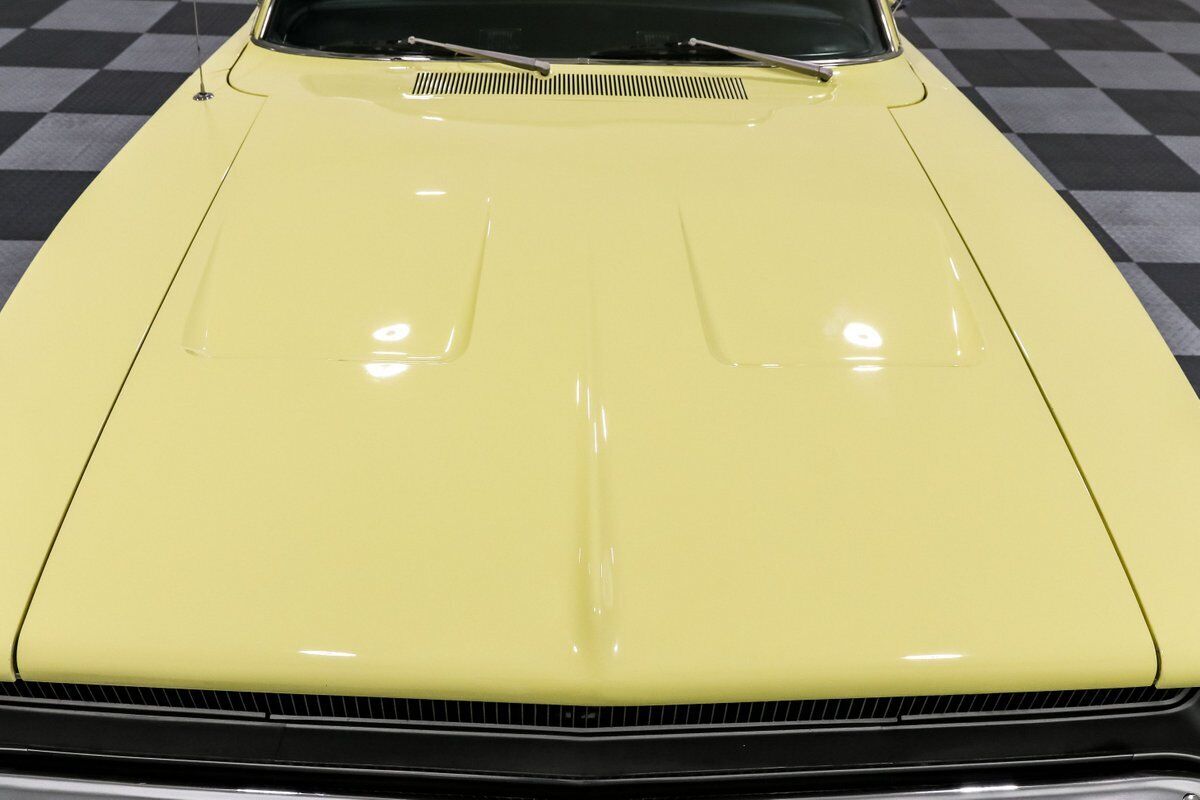 Dodge-Charger-1968-Coupe-2
