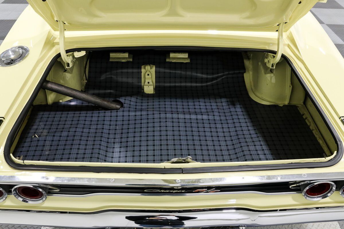 Dodge-Charger-1968-Coupe-21