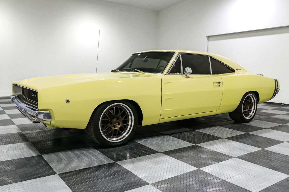 Dodge-Charger-1968-Coupe-3