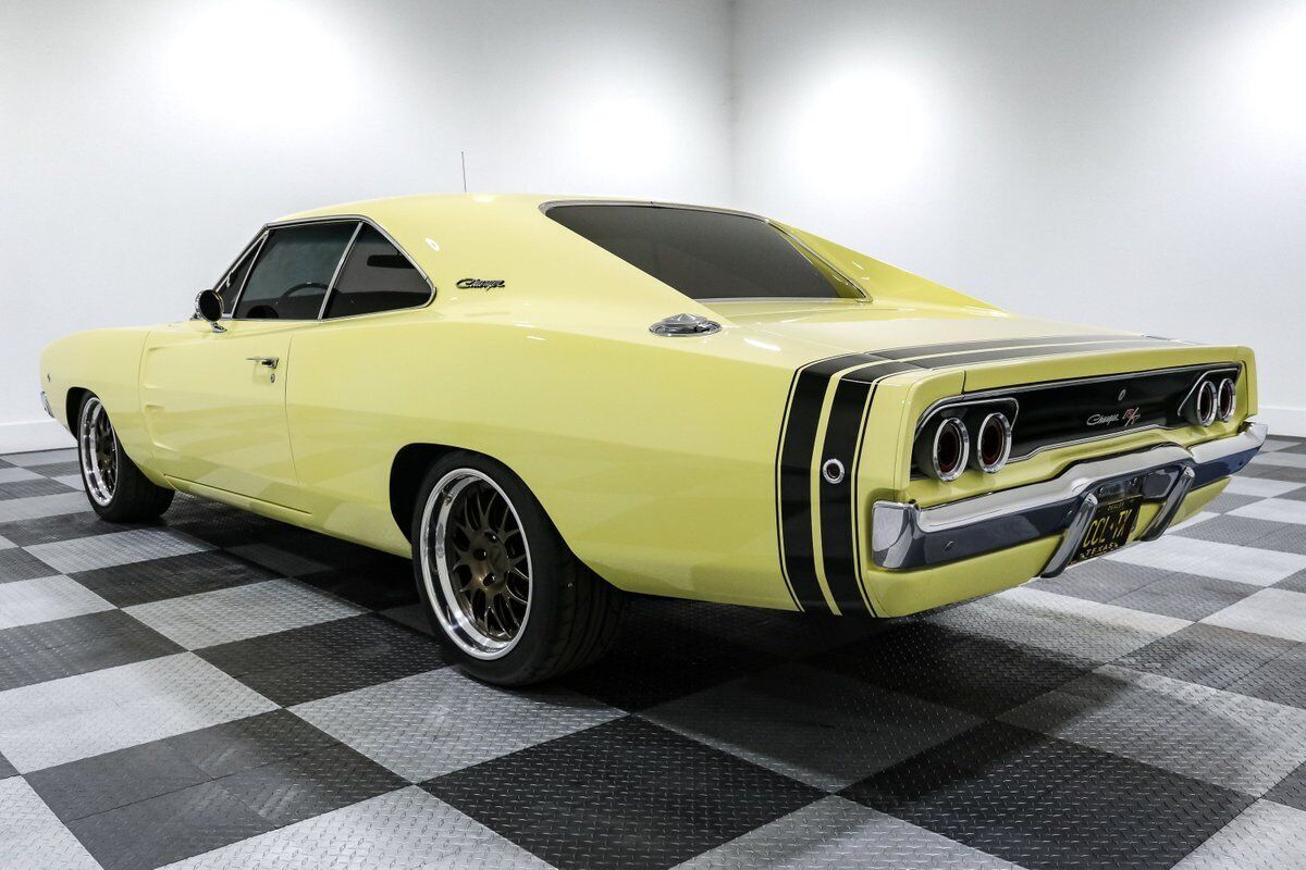 Dodge-Charger-1968-Coupe-5
