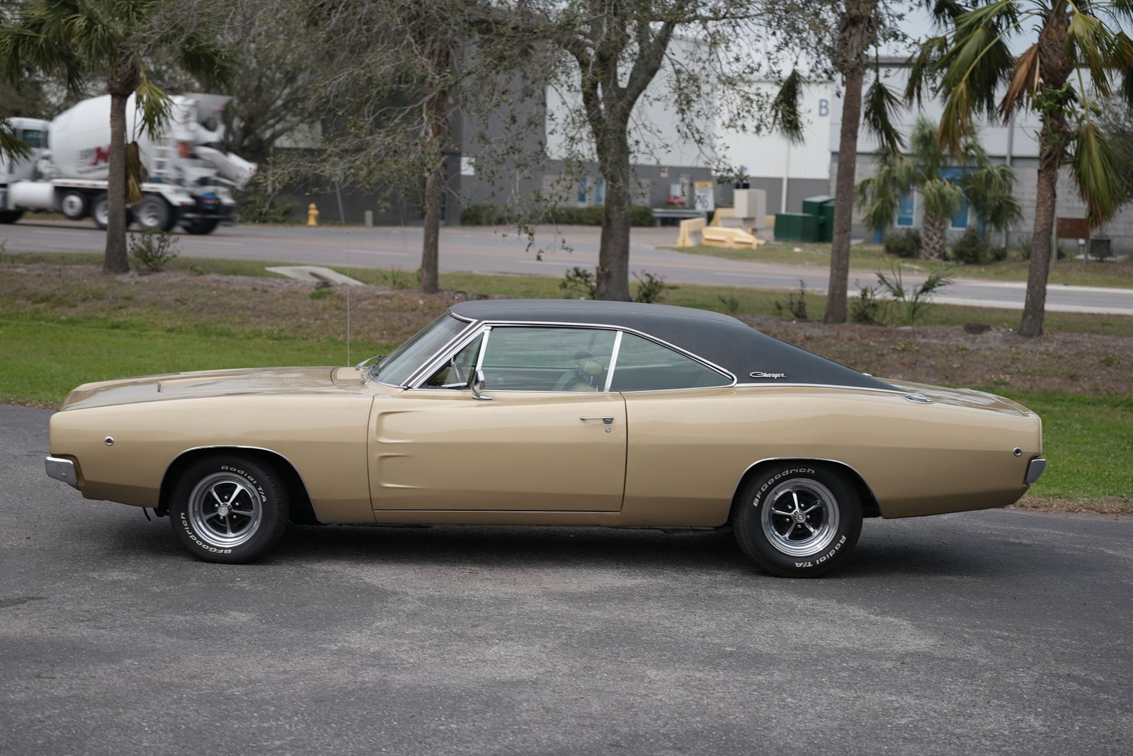 Dodge-Charger-1968-Other-10