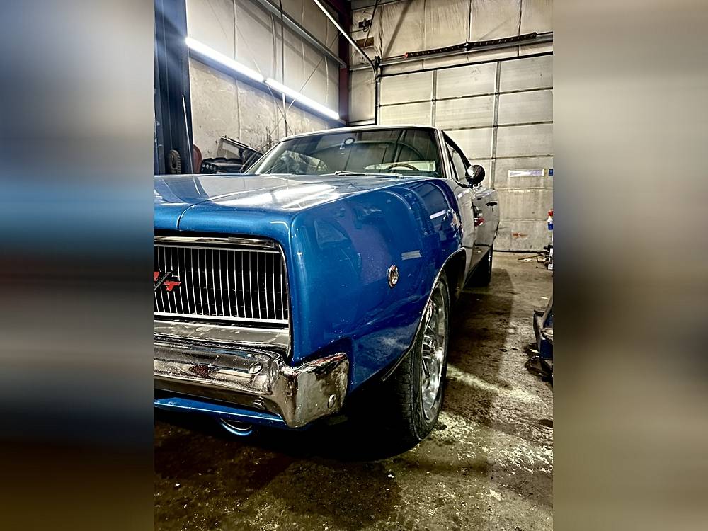 Dodge-Charger-1968-blue-3