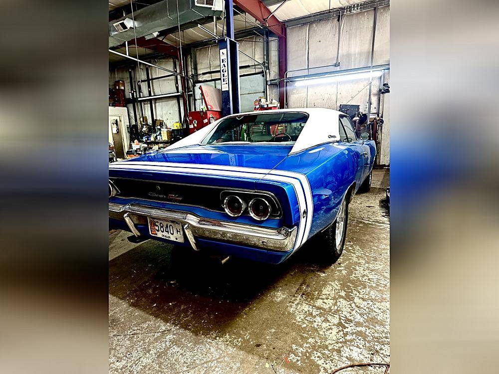 Dodge-Charger-1968-blue-6
