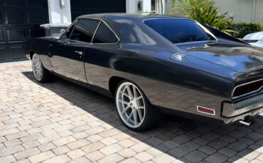 Dodge-Charger-1970-11