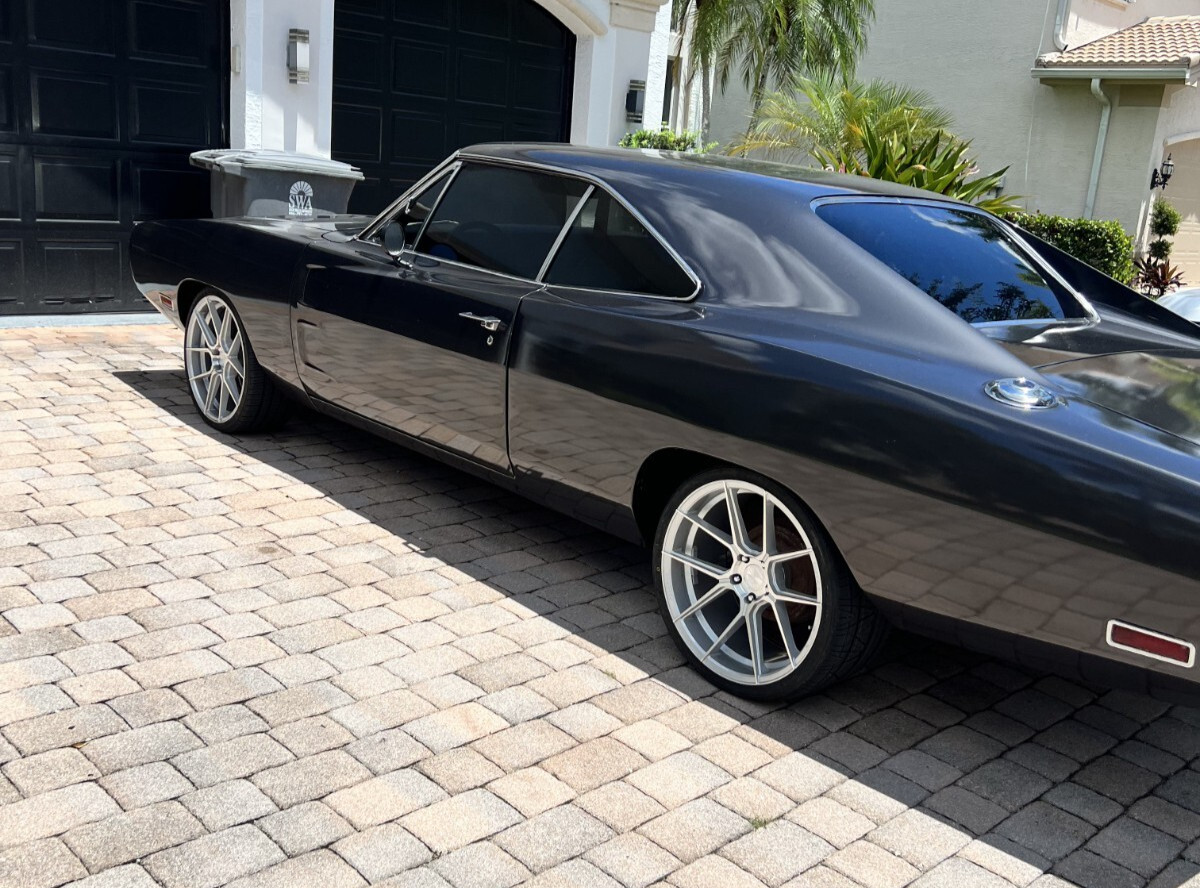 Dodge-Charger-1970-14