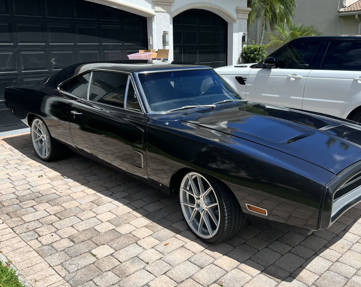 Dodge-Charger-1970-5