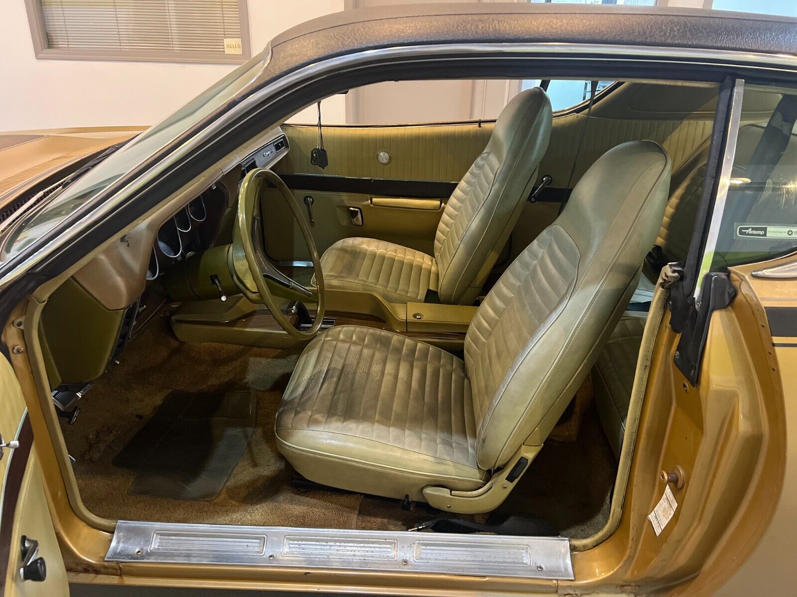 Dodge-Charger-1971-Coupe-15