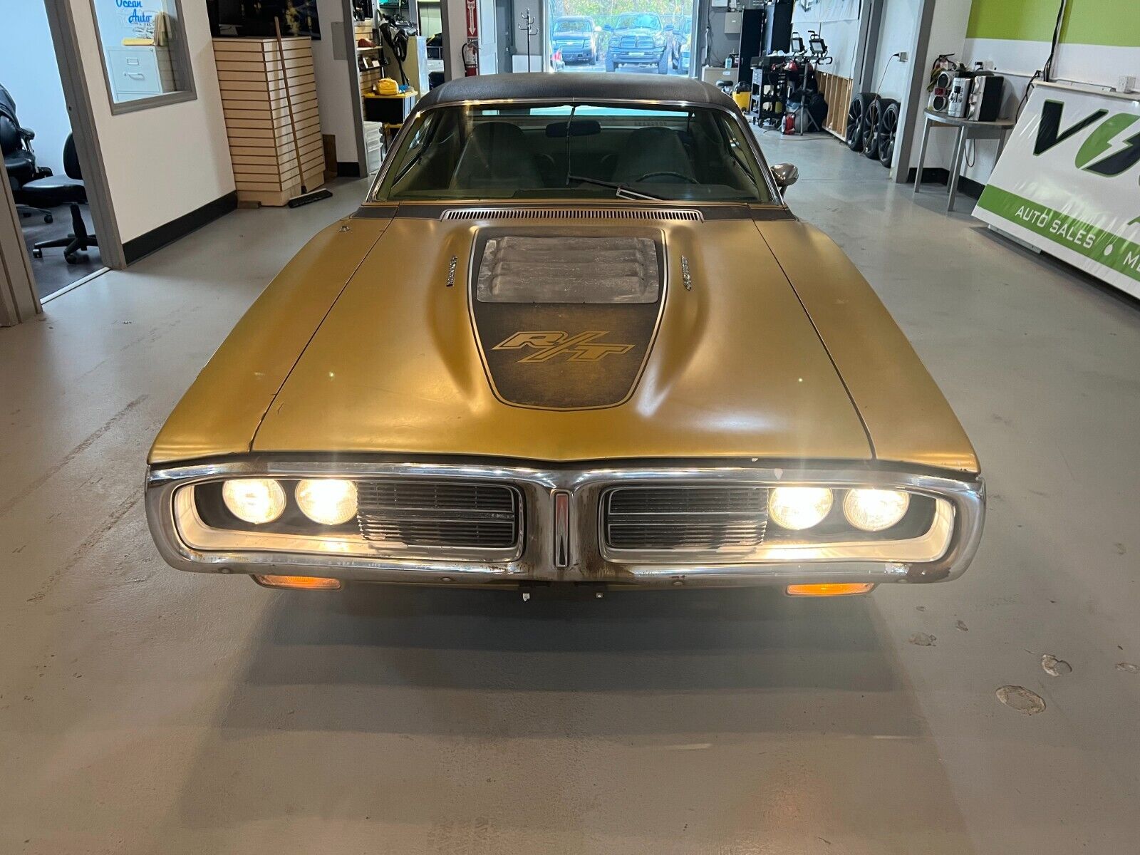 Dodge-Charger-1971-Coupe-4