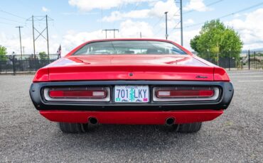 Dodge-Charger-1972-Sedan-15